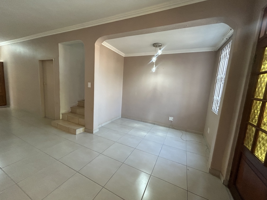 2 Bedroom Property for Sale in Halfway Gardens Gauteng