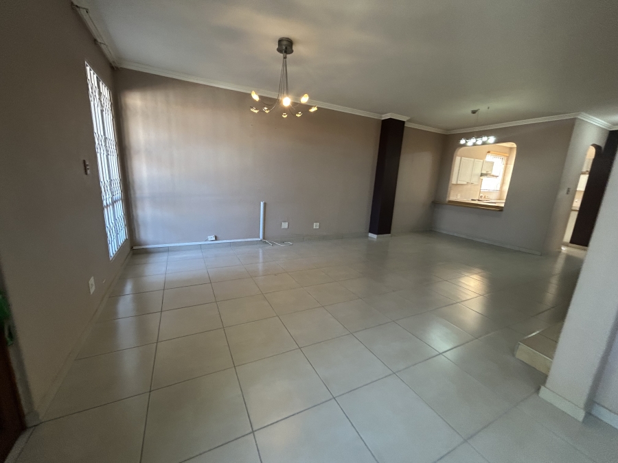 2 Bedroom Property for Sale in Halfway Gardens Gauteng