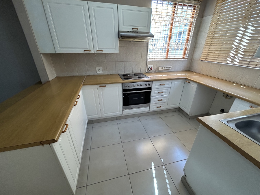 2 Bedroom Property for Sale in Halfway Gardens Gauteng