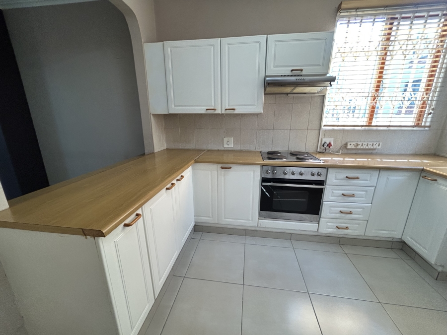 2 Bedroom Property for Sale in Halfway Gardens Gauteng