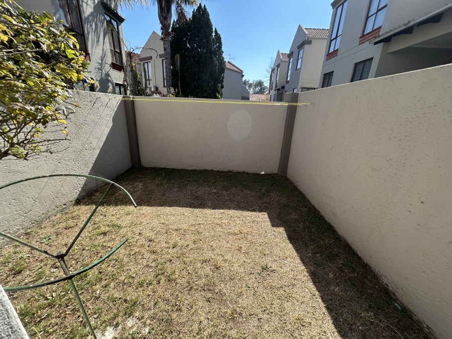 2 Bedroom Property for Sale in Halfway Gardens Gauteng