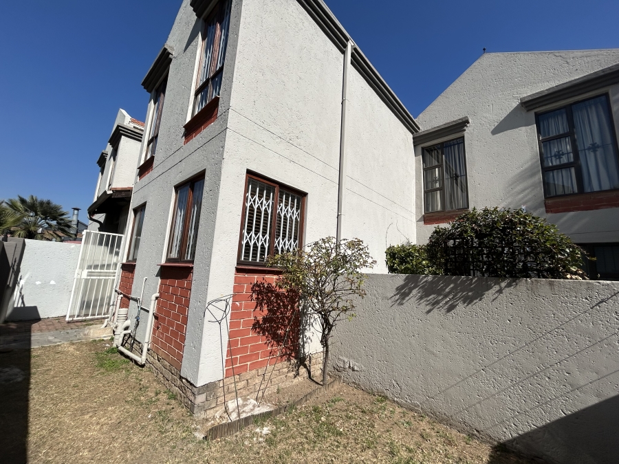 2 Bedroom Property for Sale in Halfway Gardens Gauteng