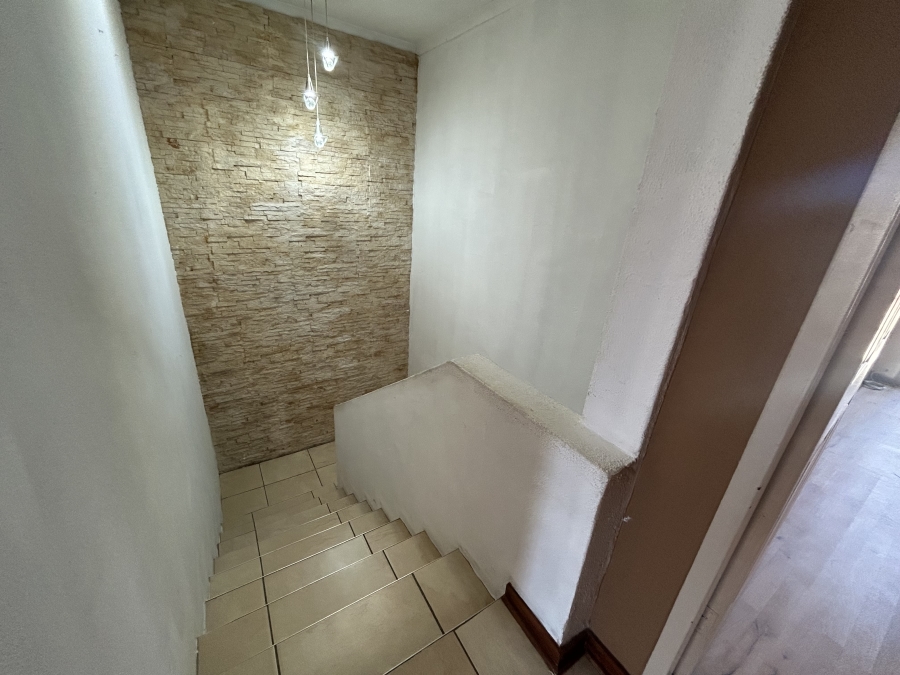 2 Bedroom Property for Sale in Halfway Gardens Gauteng