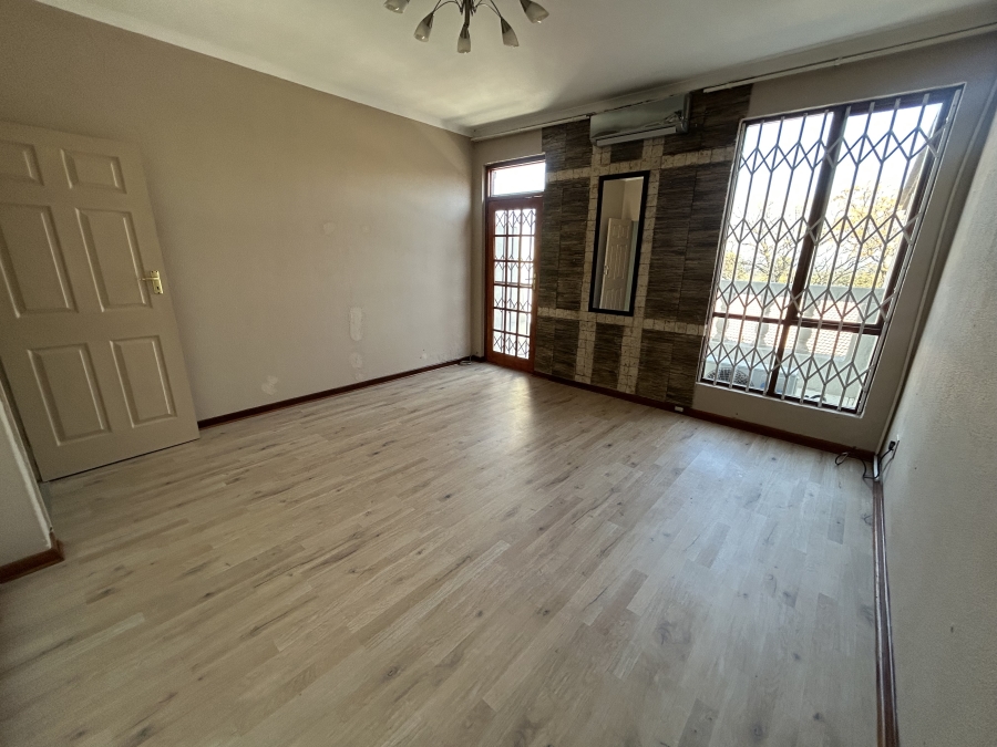 2 Bedroom Property for Sale in Halfway Gardens Gauteng