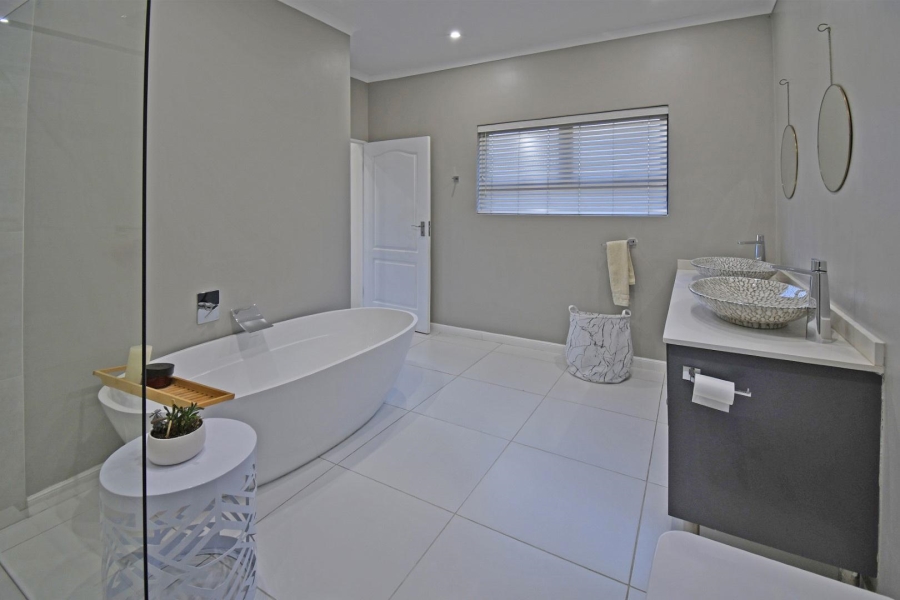 4 Bedroom Property for Sale in Bryanston Gauteng