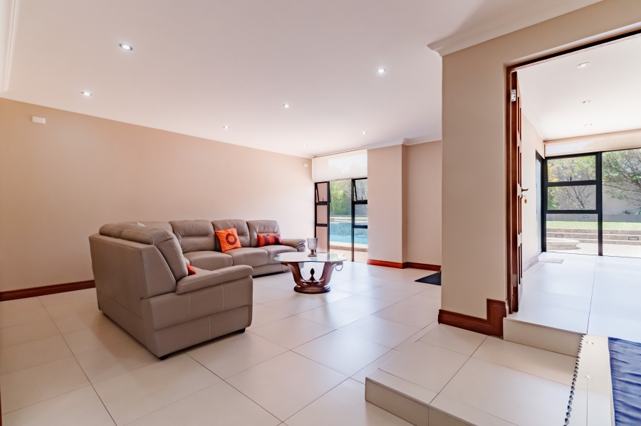 5 Bedroom Property for Sale in Midstream Hill Gauteng