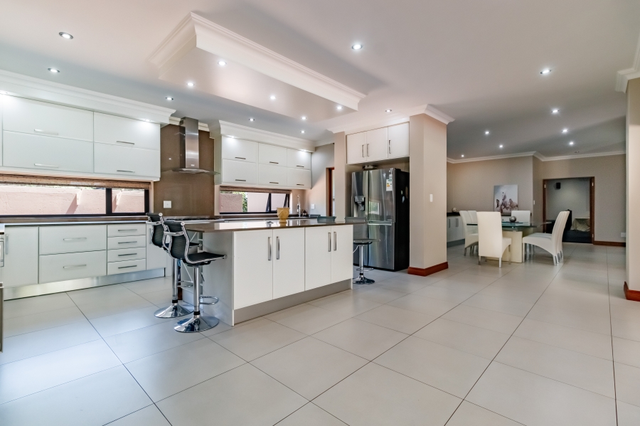 5 Bedroom Property for Sale in Midstream Hill Gauteng