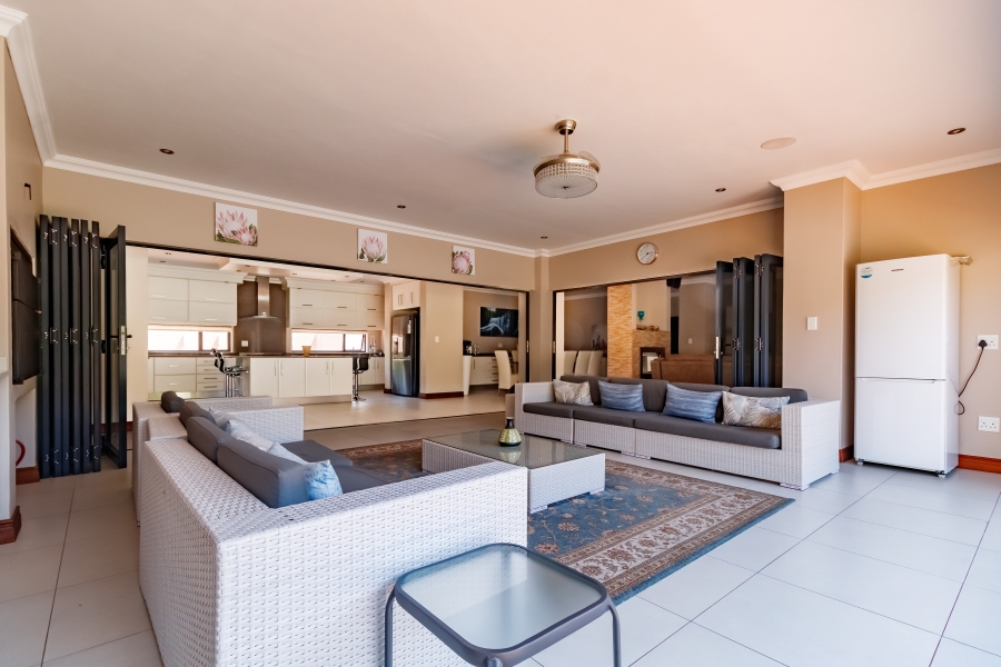 5 Bedroom Property for Sale in Midstream Hill Gauteng