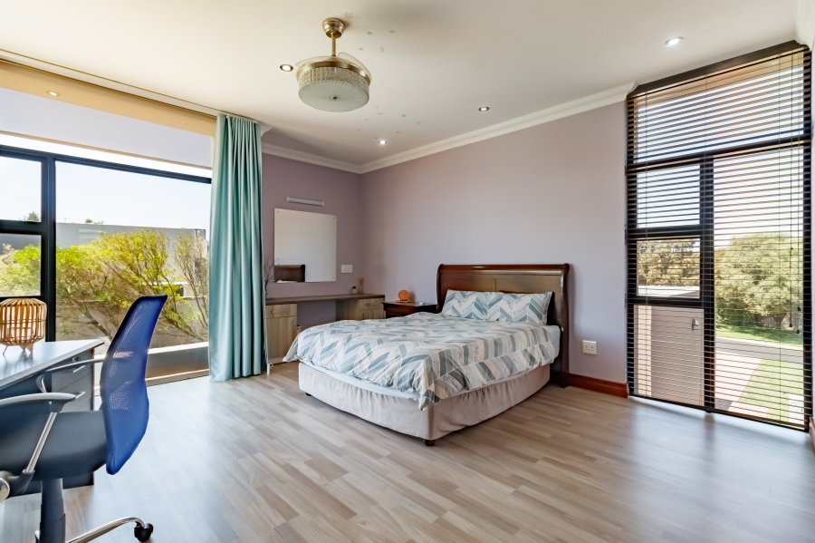 5 Bedroom Property for Sale in Midstream Hill Gauteng