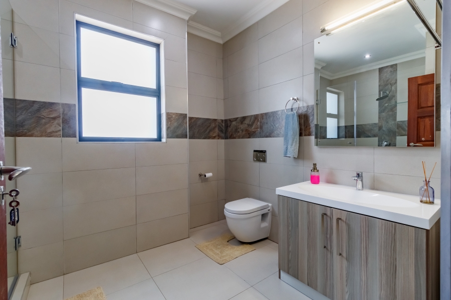 5 Bedroom Property for Sale in Midstream Hill Gauteng