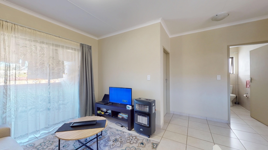 2 Bedroom Property for Sale in Norton Park Gauteng