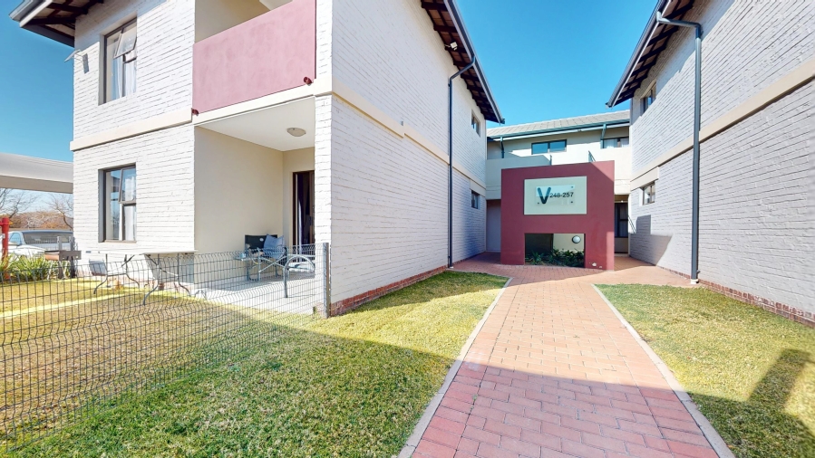 2 Bedroom Property for Sale in Norton Park Gauteng