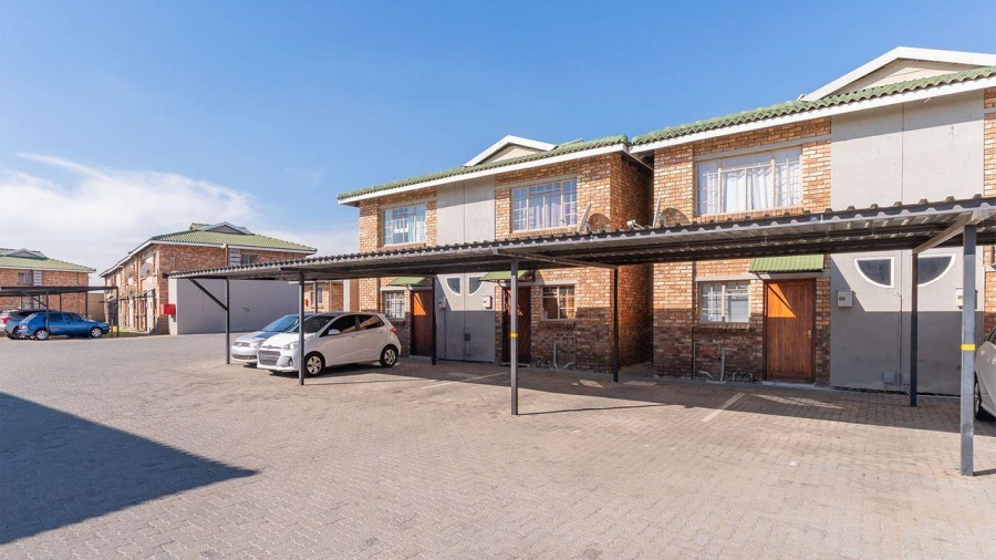 2 Bedroom Property for Sale in Edleen Gauteng