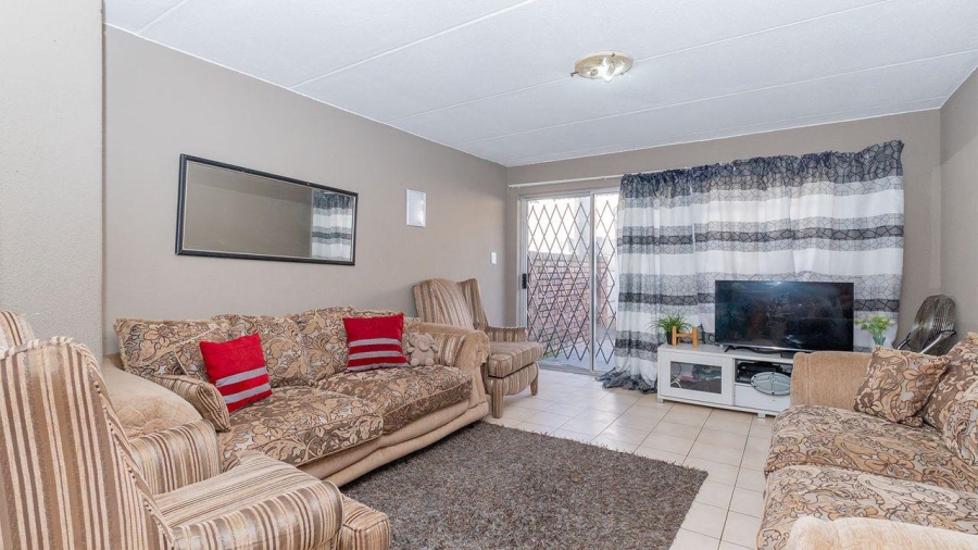 2 Bedroom Property for Sale in Edleen Gauteng