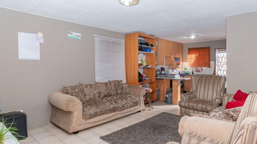 2 Bedroom Property for Sale in Edleen Gauteng