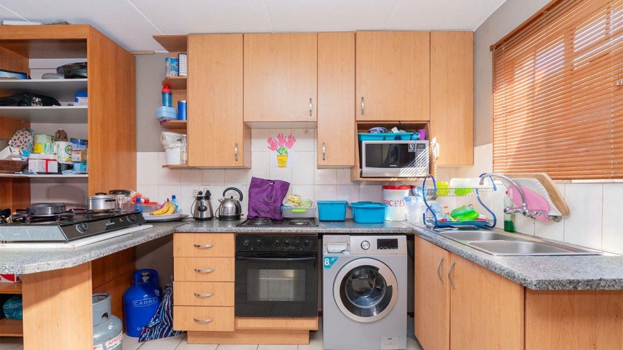 2 Bedroom Property for Sale in Edleen Gauteng