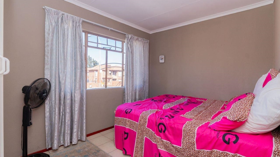 2 Bedroom Property for Sale in Edleen Gauteng