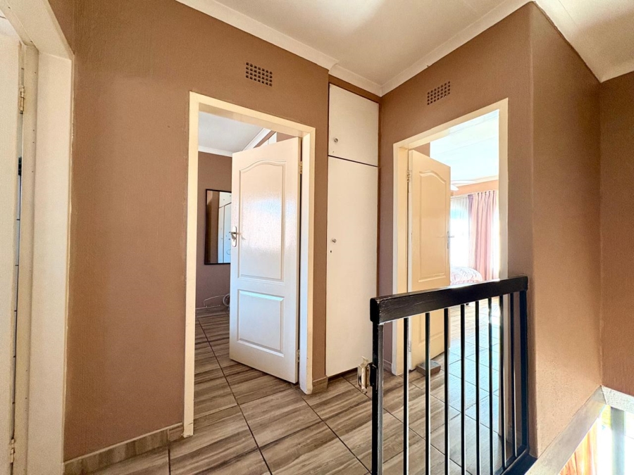 2 Bedroom Property for Sale in Dayanglen Gauteng