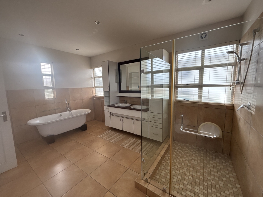 4 Bedroom Property for Sale in Ebotse Golf Estate Gauteng