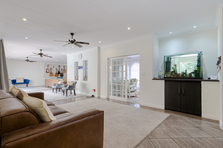 To Let 5 Bedroom Property for Rent in Lonehill Gauteng
