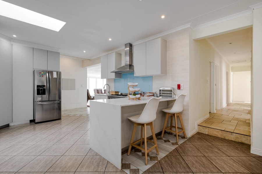 To Let 5 Bedroom Property for Rent in Lonehill Gauteng