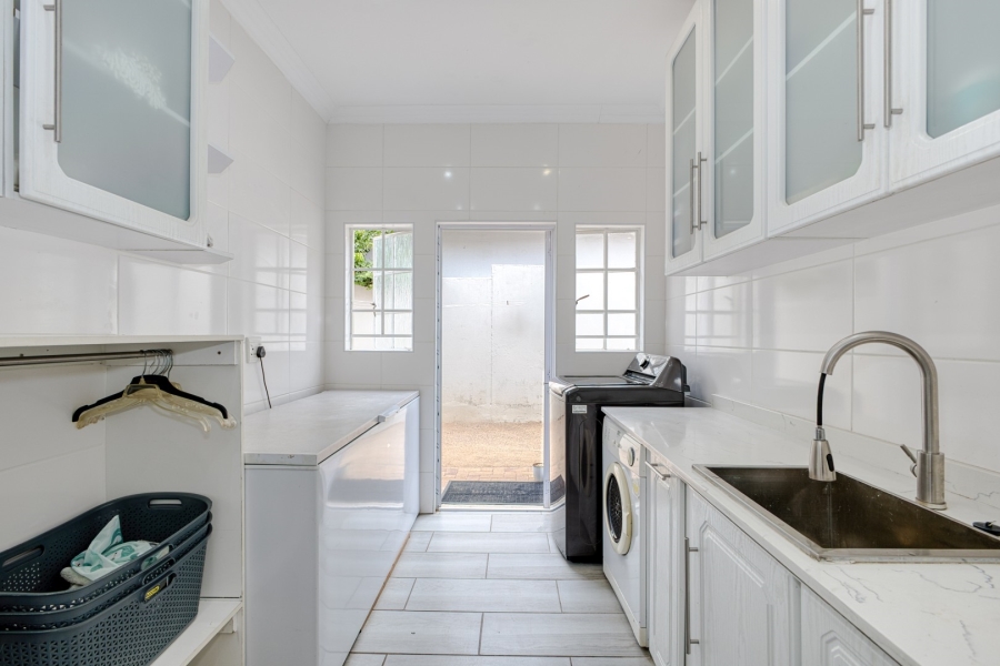 To Let 5 Bedroom Property for Rent in Lonehill Gauteng