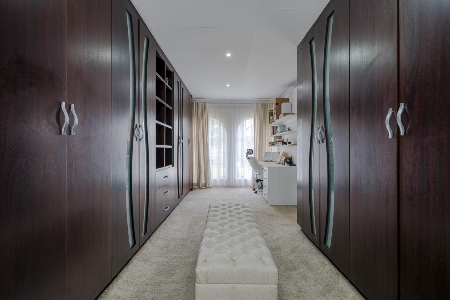 To Let 5 Bedroom Property for Rent in Lonehill Gauteng