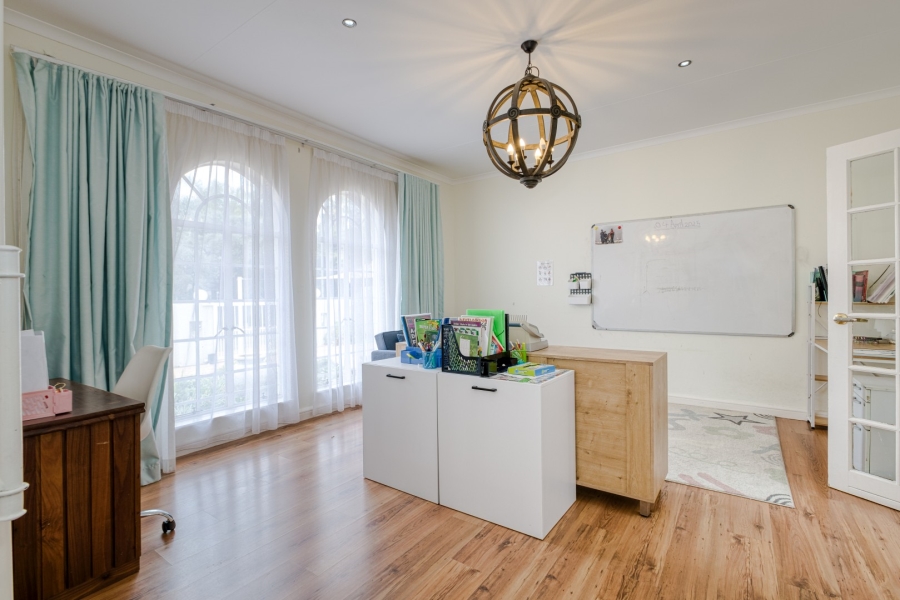 To Let 5 Bedroom Property for Rent in Lonehill Gauteng