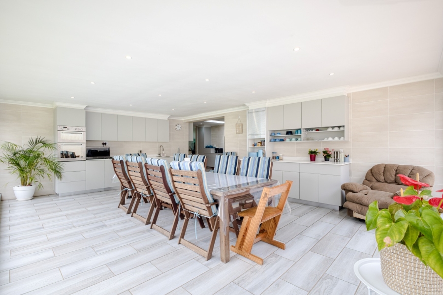 To Let 5 Bedroom Property for Rent in Lonehill Gauteng