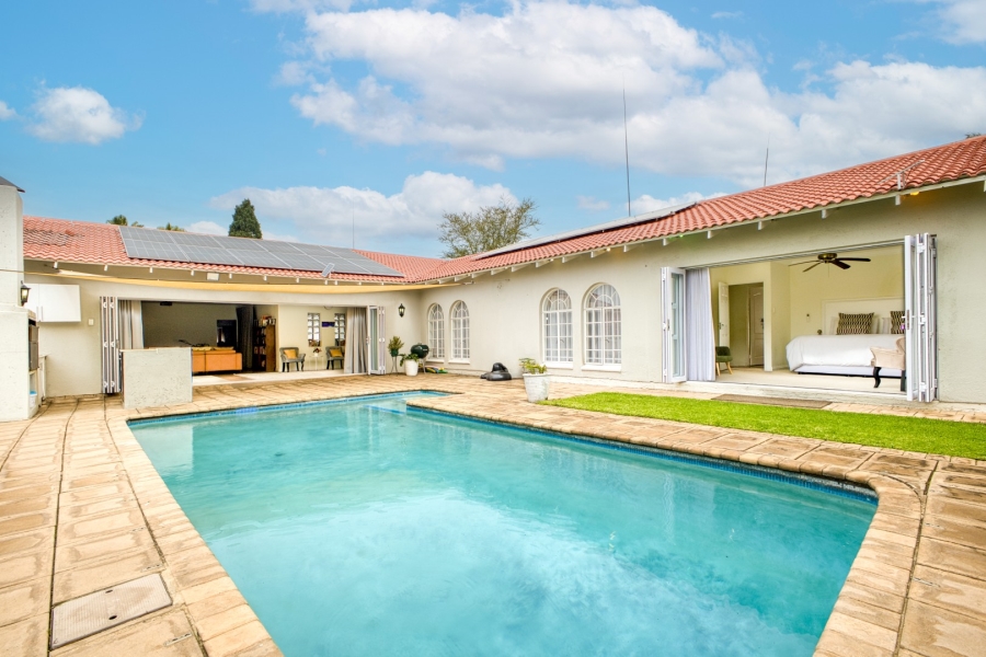 To Let 5 Bedroom Property for Rent in Lonehill Gauteng