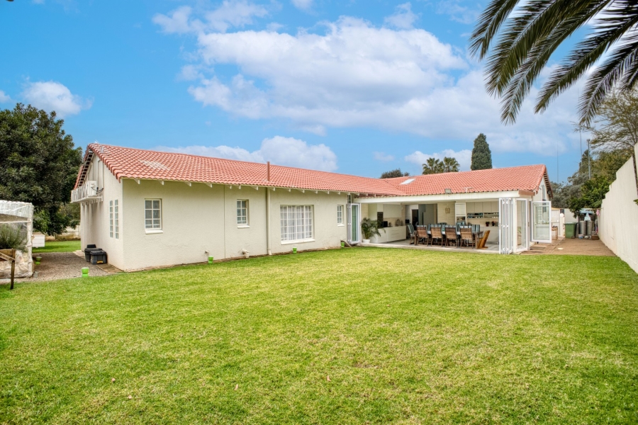 To Let 5 Bedroom Property for Rent in Lonehill Gauteng