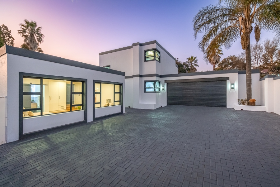 4 Bedroom Property for Sale in Roodekrans Gauteng