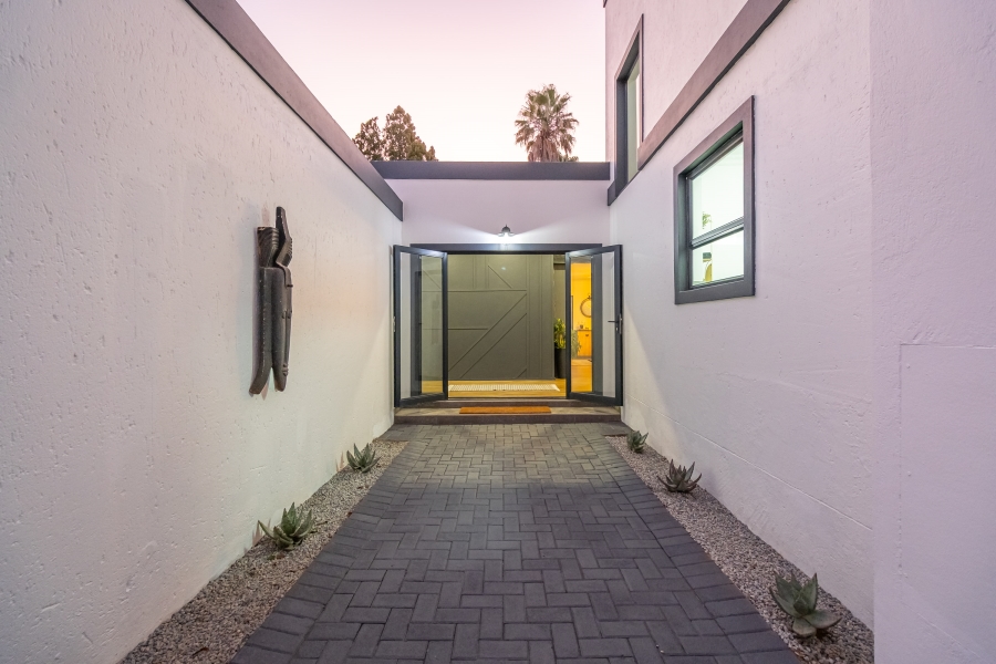 4 Bedroom Property for Sale in Roodekrans Gauteng