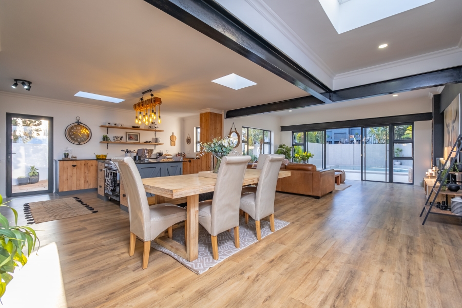 4 Bedroom Property for Sale in Roodekrans Gauteng