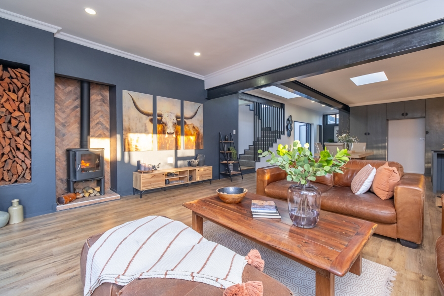 4 Bedroom Property for Sale in Roodekrans Gauteng