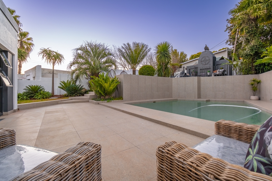 4 Bedroom Property for Sale in Roodekrans Gauteng