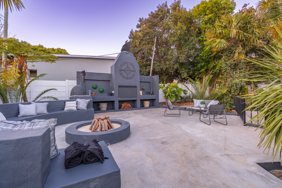 4 Bedroom Property for Sale in Roodekrans Gauteng