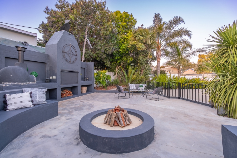 4 Bedroom Property for Sale in Roodekrans Gauteng