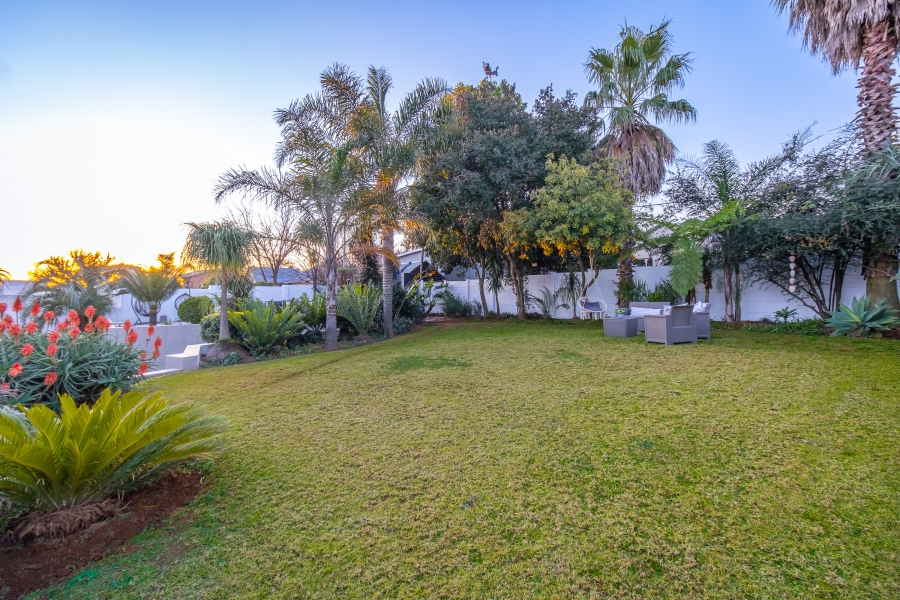 4 Bedroom Property for Sale in Roodekrans Gauteng
