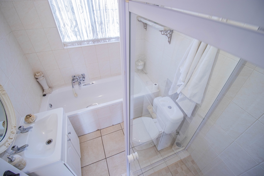 2 Bedroom Property for Sale in Florida Glen Gauteng