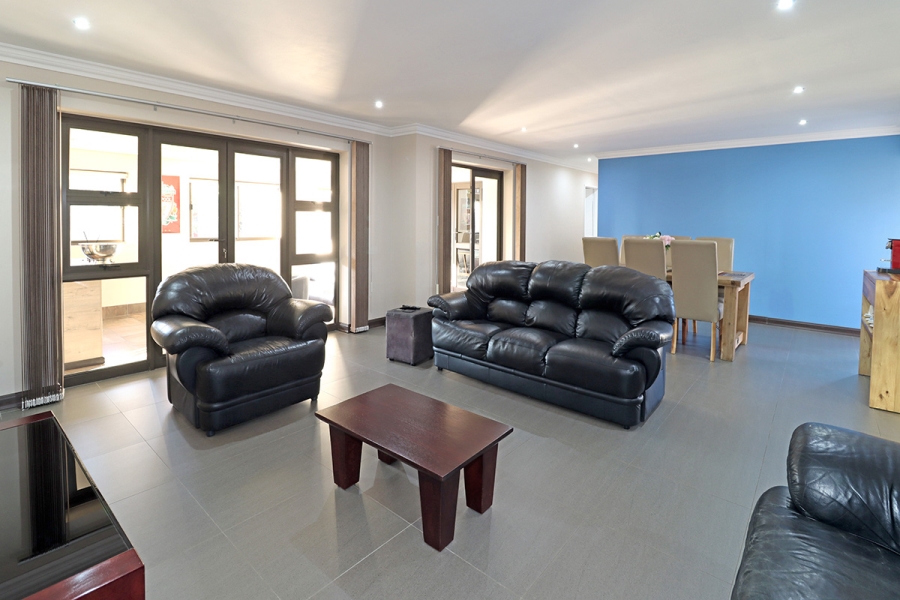 4 Bedroom Property for Sale in Greenstone Hill Gauteng