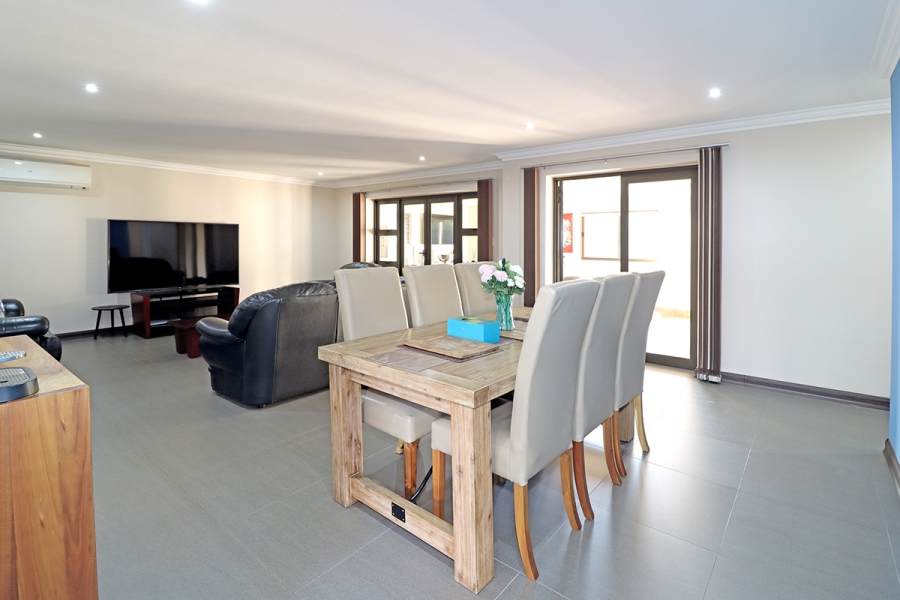 4 Bedroom Property for Sale in Greenstone Hill Gauteng