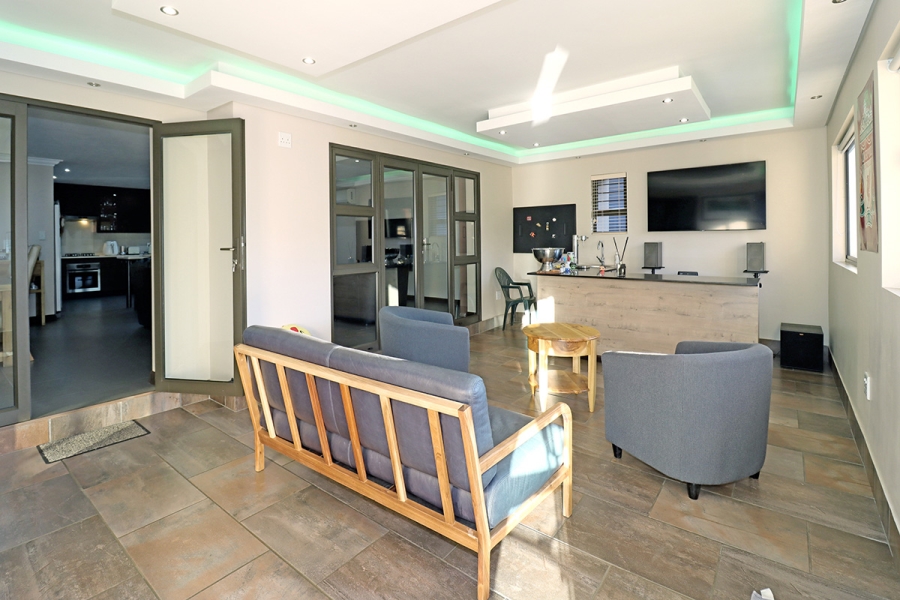 4 Bedroom Property for Sale in Greenstone Hill Gauteng