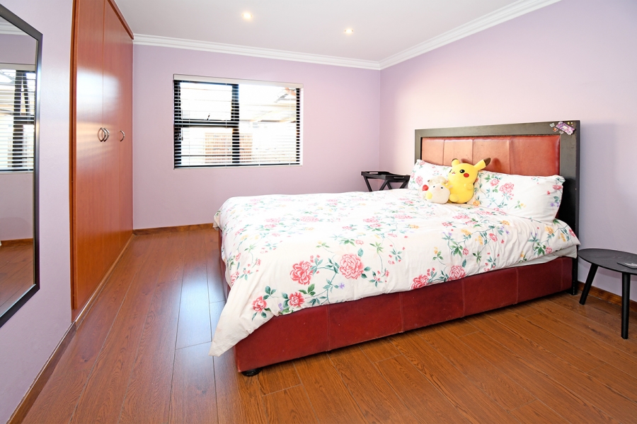 4 Bedroom Property for Sale in Greenstone Hill Gauteng