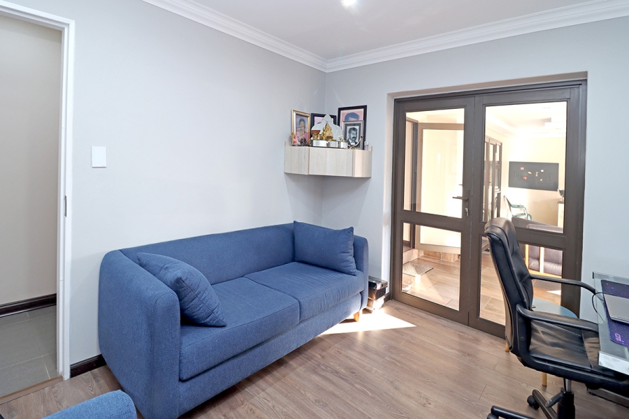 4 Bedroom Property for Sale in Greenstone Hill Gauteng