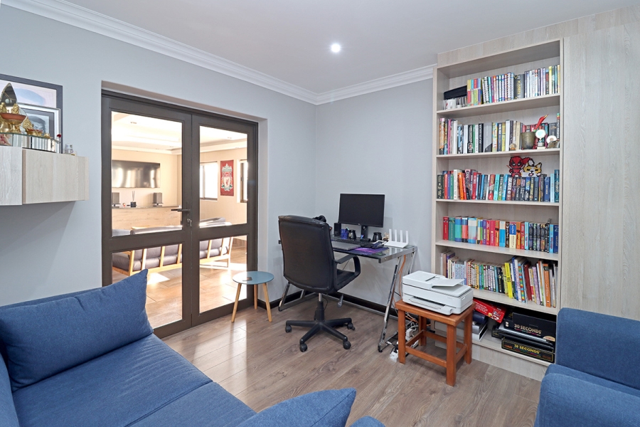4 Bedroom Property for Sale in Greenstone Hill Gauteng