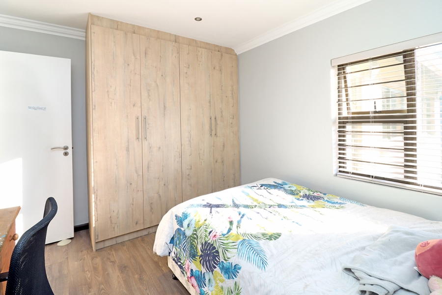 4 Bedroom Property for Sale in Greenstone Hill Gauteng