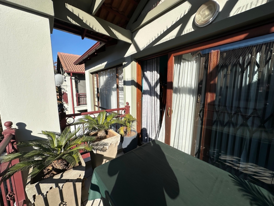 2 Bedroom Property for Sale in Moregloed Gauteng