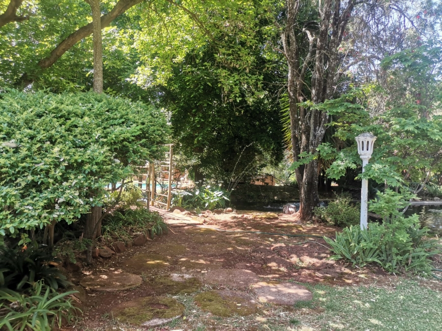 6 Bedroom Property for Sale in Chancliff A H Gauteng