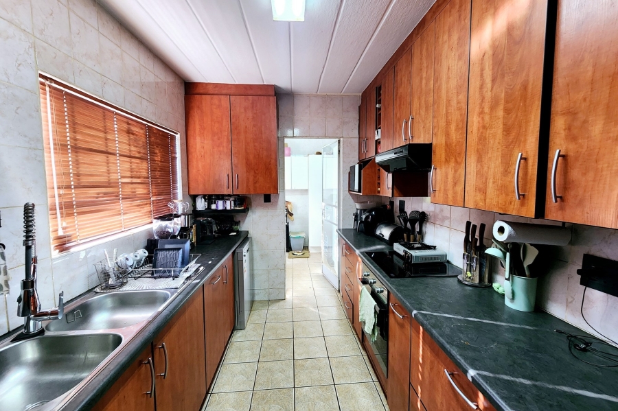 3 Bedroom Property for Sale in Valhalla Gauteng